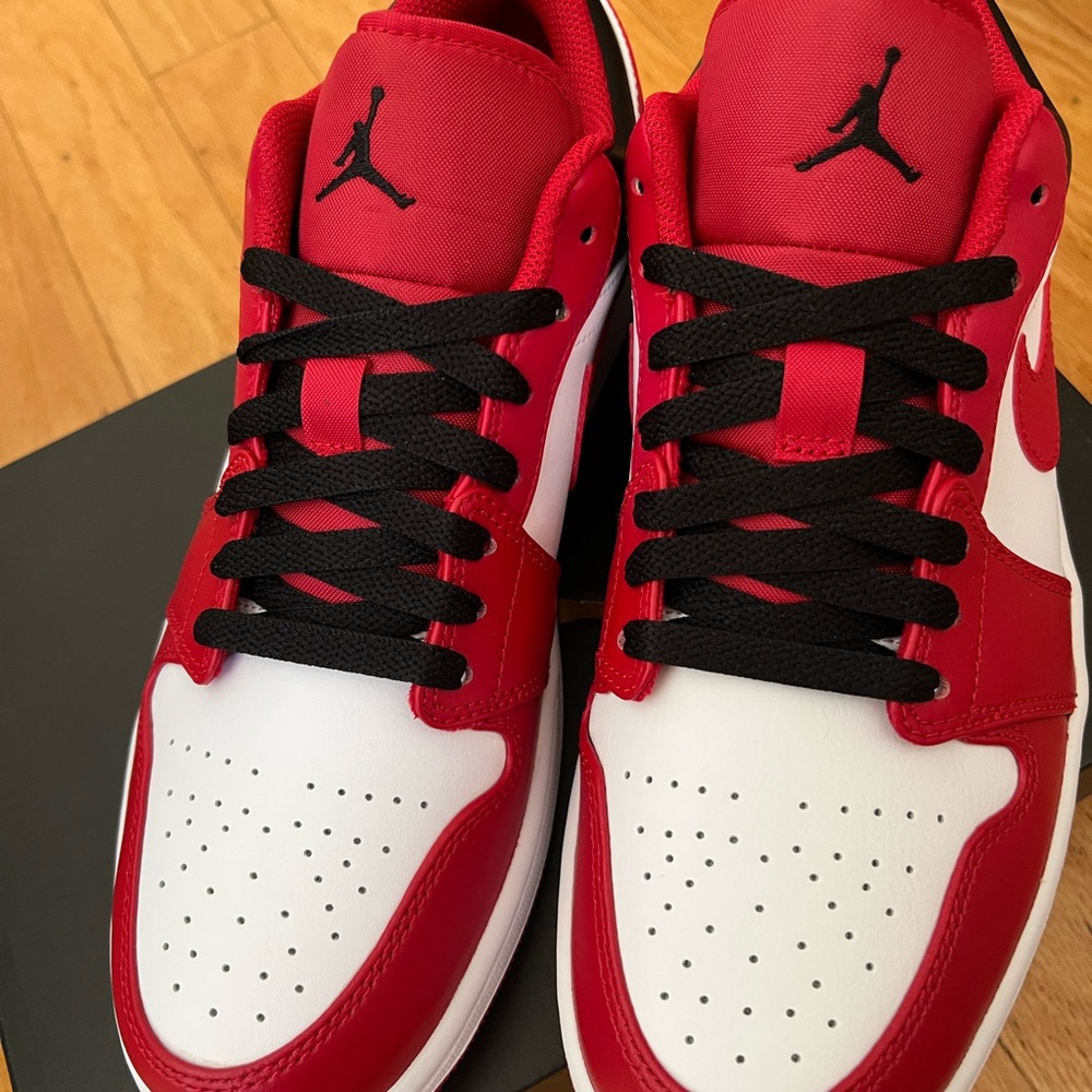 Air Jordan 1 Low. White, Black, Gym Red. Size 9. - Picture 2 of 12
